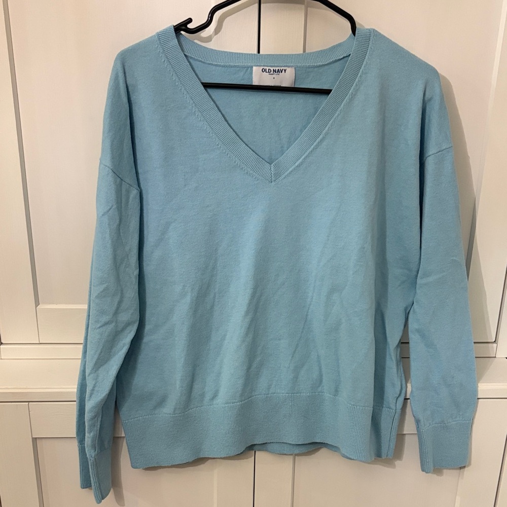 Old Navy Women's Sky Blue V-Neck Sweater